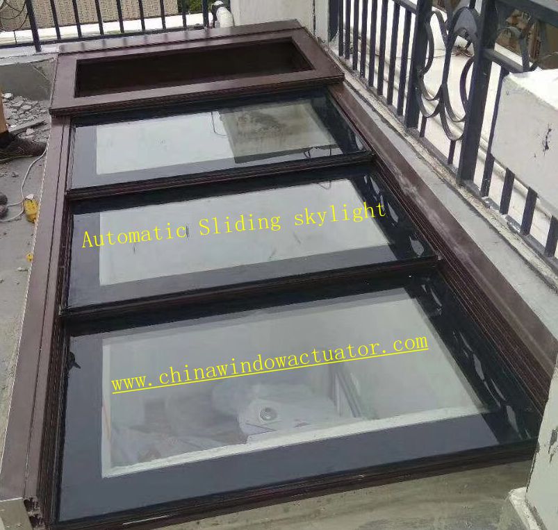 Automatic sliding skylight